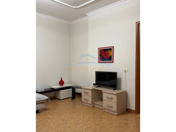 Tirane, jepet me qera apartament 2+1 Kati 4, 113 m² 600 € (Panorama)