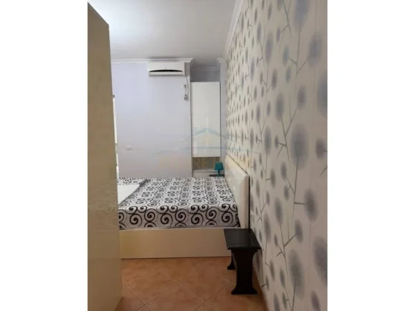 Tirane, jepet me qera apartament 2+1 Kati 4, 113 m² 600 € (Panorama)
