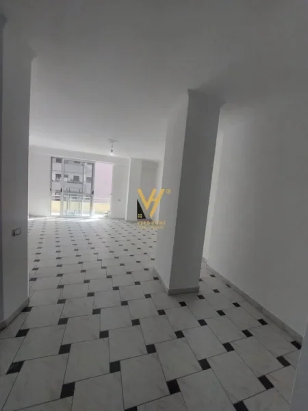 Tirane, shitet apartament 2+1+Ballkon Kati 3, 121 m² 150.000 € (ASTIR)