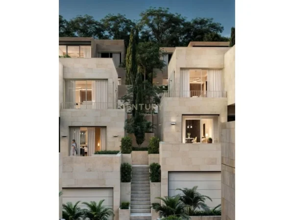 Tirane, shitet Vile 5+1 Kati 2, 315 m² (Jale)