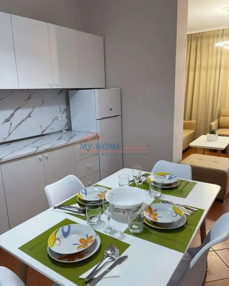 Tirane, jepet me qera apartament 2+1+Ballkon Kati 7, 85 m² 800 € (Rruga Sami Frasheri)