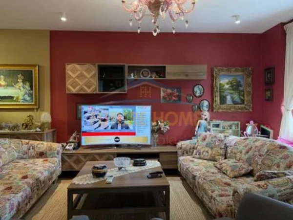 Tirane, shitet apartament 2+1 Kati 8, 147 m² 435.000 € (Ish ekspozita)