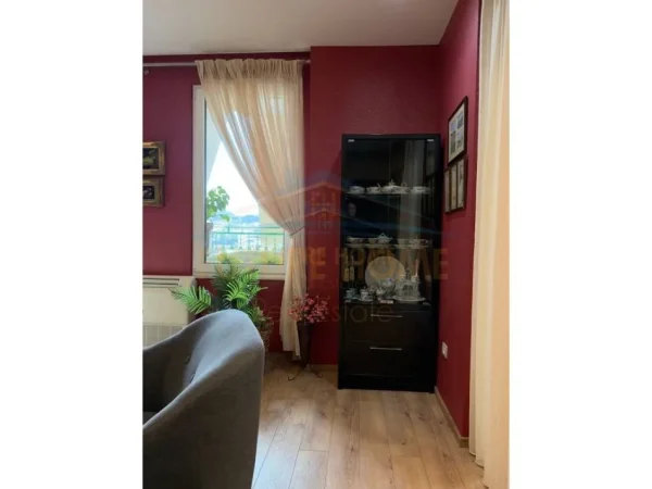 Tirane, shitet apartament 2+1 Kati 8, 147 m² 435.000 € (Ish ekspozita)