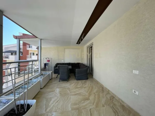Tirane, shitet apartament+verande | Penthouse 4+1 Kati 4, 227 m² 435.000 € 