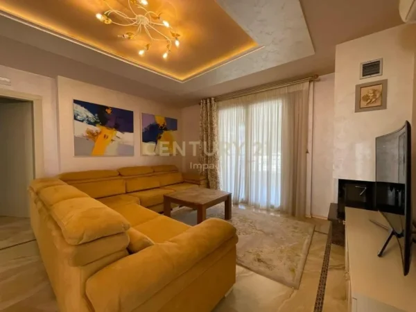 Tirane, shitet apartament+verande | Penthouse 4+1 Kati 4, 227 m² 435.000 € 