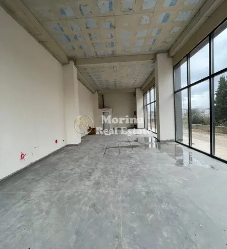 Tirane, jepet me qera ambjent biznesi Kati 0, 120 m² 1.000 € (Kamez,Bulevardi Blu)