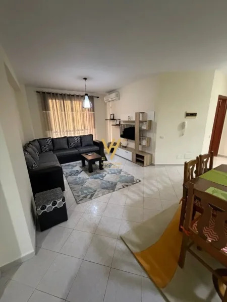 Tirane, jepet me qera apartament 2+1+Ballkon Kati 5, 110 m² 520 € (ASTIR)