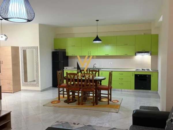 Tirane, jepet me qera apartament 2+1+Ballkon Kati 5, 110 m² 520 € (ASTIR)