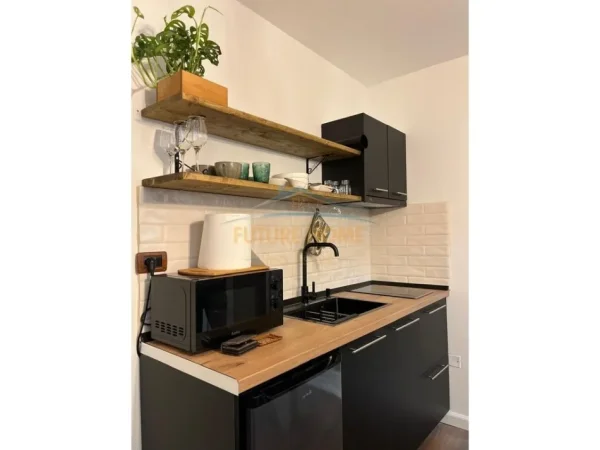 Tirane, jepet me qera Kati 5, 420 € (21 Dhjetori)