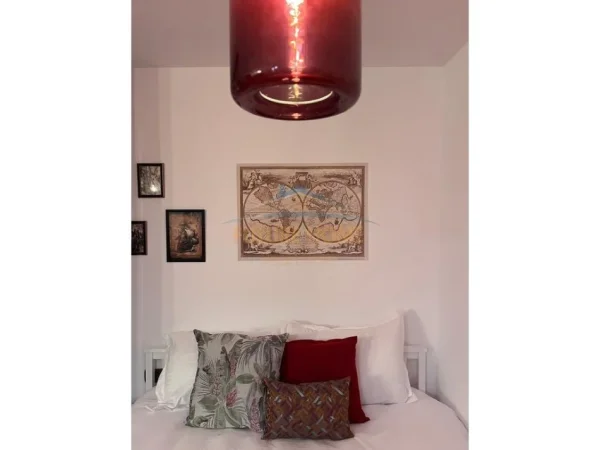 Tirane, jepet me qera Kati 5, 420 € (21 Dhjetori)