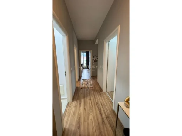 Tirane, shitet apartament 2+1 Kati 4, 110 m² 260.000 € (Farmacia 10)