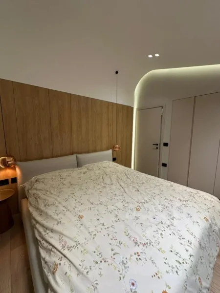 Tirane, jepet me qera apartament 3+1+Ballkon Kati 6, 180 m² 2.000 € (Kodra e Diellit)