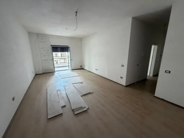 Tirane, shitet apartament 2+1+Ballkon Kati 2, 127 m² 190.500 € (sauk i vjeter)