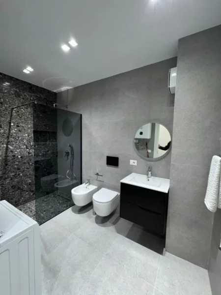 Tirane, jepet me qera apartament 2+1 Kati 5, 