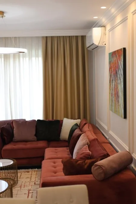 Tirane, jepet me qera apartament 2+1+Ballkon Kati 3, 111 m² 1.300 € (Rruga Dritan Hoxha)