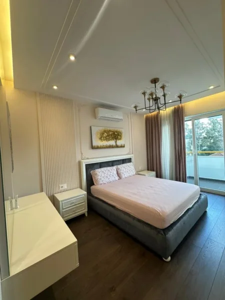 Tirane, jepet me qera apartament 2+1+Ballkon Kati 3, 111 m² 1.300 € (Rruga Dritan Hoxha)