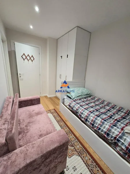 Tirane, jepet me qera apartament 3+1+Ballkon Kati 3, 100 m² 800 € 