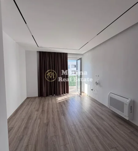 Tirane, jepet me qera apartament 2+1 Kati 7, 85 m² 900 € (Komuna e Parisit)