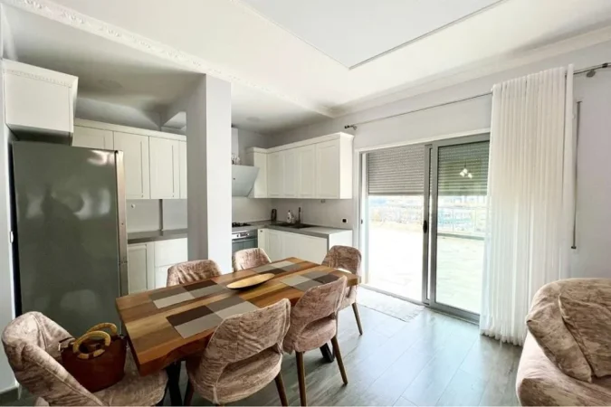 Tirane, jepet me qera 3+1+Ballkon Kati 7, 200 m² 1.500 € (Kopshtit Zoologjik.)