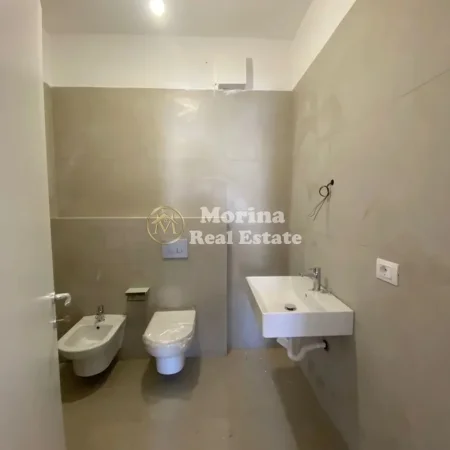Tirane, jepet me qera apartament 2+1 Kati 4, 100 m² 500 € (Rruga 5 Maji)