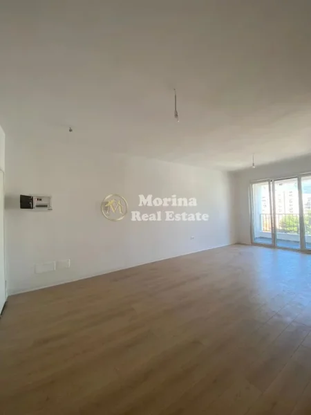 Tirane, jepet me qera apartament 2+1 Kati 4, 100 m² 500 € (Rruga 5 Maji)