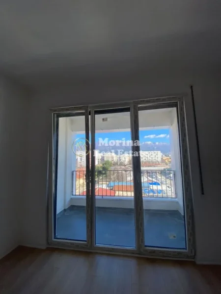 Tirane, jepet me qera apartament 2+1 Kati 4, 100 m² 500 € (Rruga 5 Maji)