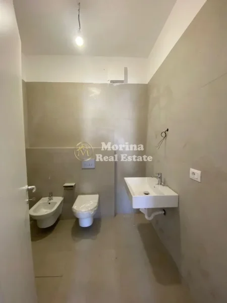 Tirane, jepet me qera apartament 2+1 Kati 4, 100 m² 500 € (Rruga 5 Maji)