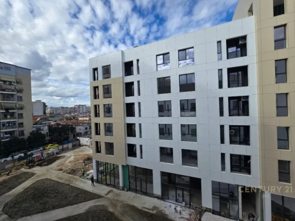 Tirane, shitet apartament 1+1 Kati 4, 75 m² 157.000 € (Rruga Jordan Misja)