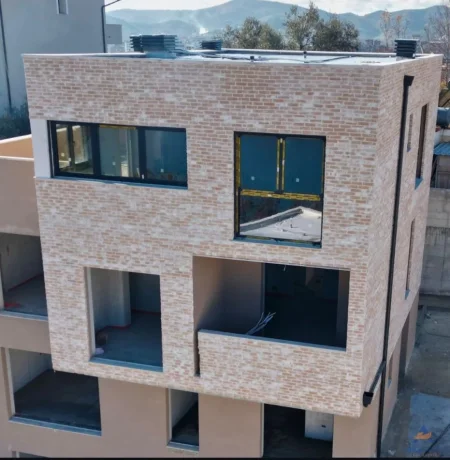 Tirane, shitet apartament duplex Dublex Kati 2, 124 m² 190.000 € 