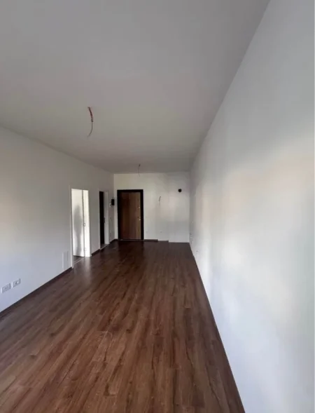 Tirane, shitet apartament 1+1+Ballkon Kati 2, 63 m² 85.000 € (PASKUQAN)