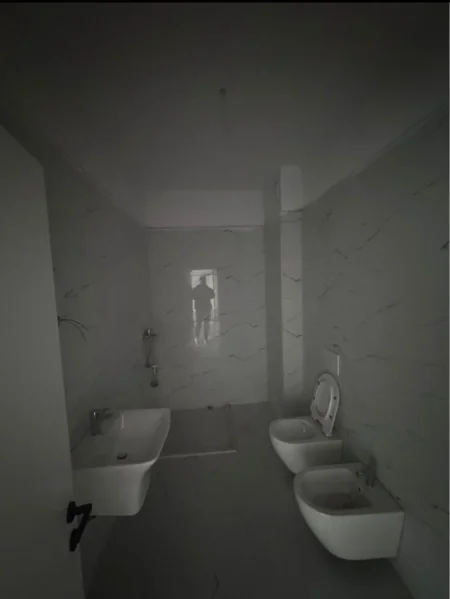 Tirane, shitet apartament 1+1+Ballkon Kati 2, 63 m² 85.000 € (PASKUQAN)