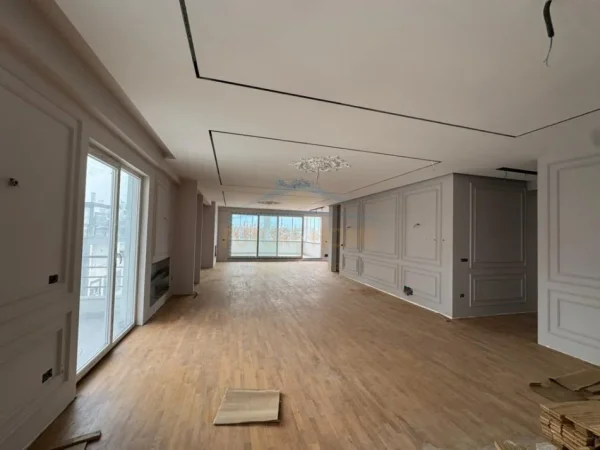 Tirane, shitet apartament 3+1 Kati 6, 750.000 € 