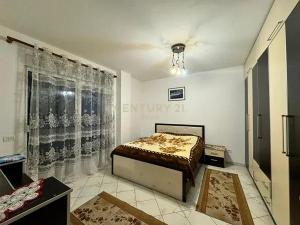 Tirane, jap me qera apartament 2+1 Kati 1, 78 m² 450 € (Kopshti Zologjik)