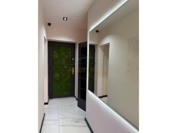 Qera, Ambient Komercial, Rruga e Kosovarve 1,150 €, UNA64231