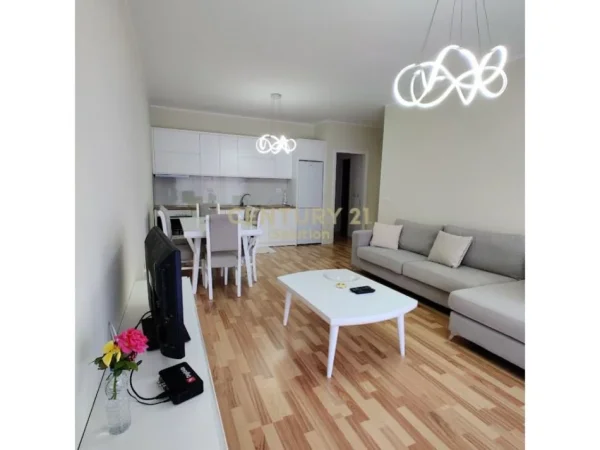 Tirane, jepet me qera apartament 2+1 Kati 2, 120 m² 700 € (Kopeshti Zoologjik)