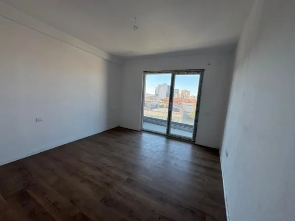 Tirane, shitet apartament 2+1 Kati 2, 111 m² 192.000 € 