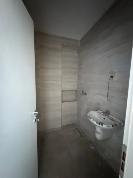 Tirane, shitet apartament 2+1 Kati 2, 111 m² 192.000 € 