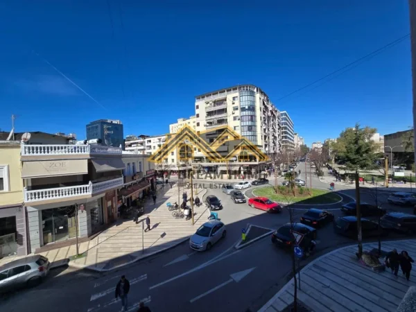 Durres, shitet apartament 2+1 Kati 3, 70 m² 120.000 € (QENDER)