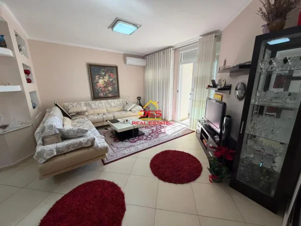 Vlore, shitet apartament 3+1+Ballkon Kati 7, 133 m² 190.000 € (Rruga Gjergj Arianiti)