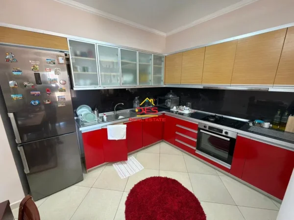 Vlore, shitet apartament 3+1+Ballkon Kati 7, 133 m² 190.000 € (Rruga Gjergj Arianiti)