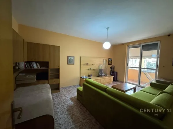 Tirane, jepet me qera apartament 1+1 Kati 4, 60 m² 450 € 
