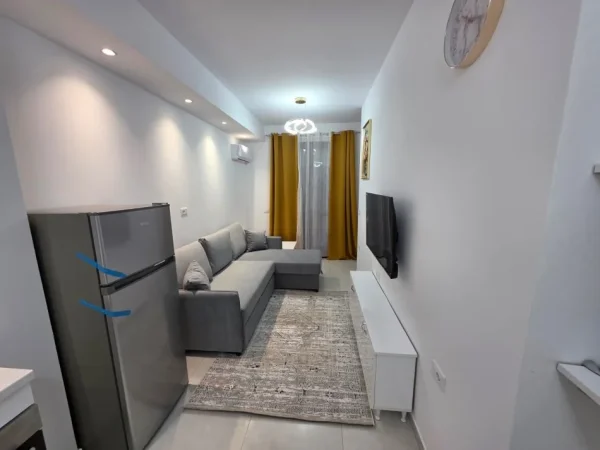 Tirane, jepet me qera apartament 1+1 Kati 1, 65 m² 420 € (KOPSHTI BOTANIK)