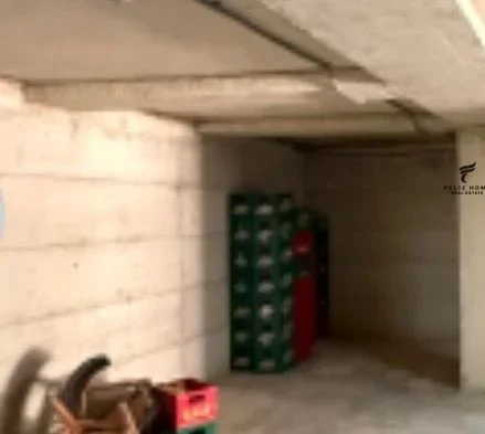 Tirane, jepet me qera magazine Kati 0, 200 m² 500 € (KOMBINAT)