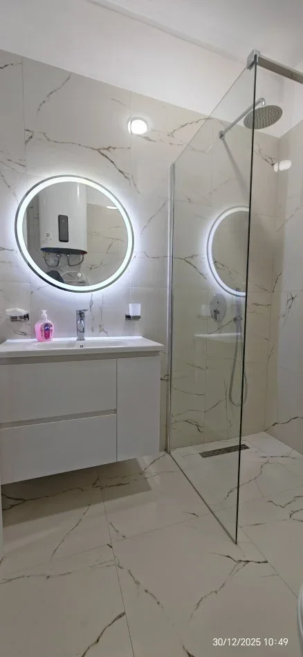 Tirane, jap me qera apartament 1+1+Ballkon Kati 5, 450 €