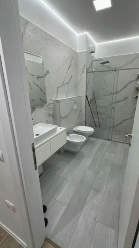 Tirane, shitet apartament 3+1+Ballkon Kati 8, 112 m² 230.000 € (Unaza e re, Rezidenca Oasis)