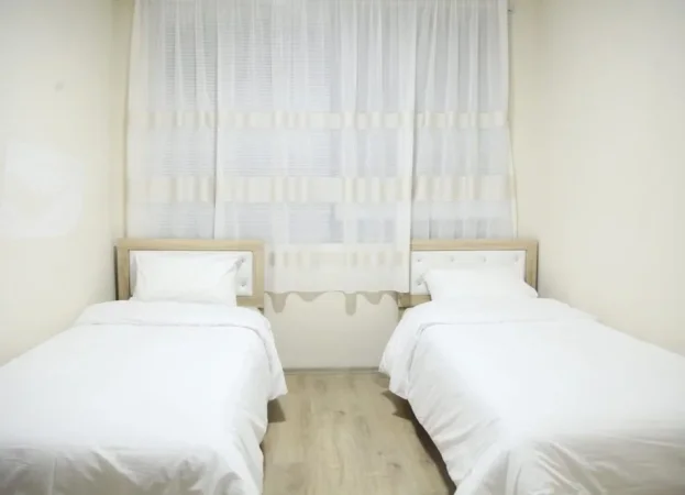 Tirane, jepet me qera apartament 3+1 Kati 2, 100 m² 600 € (RRUGA E DIBRES)