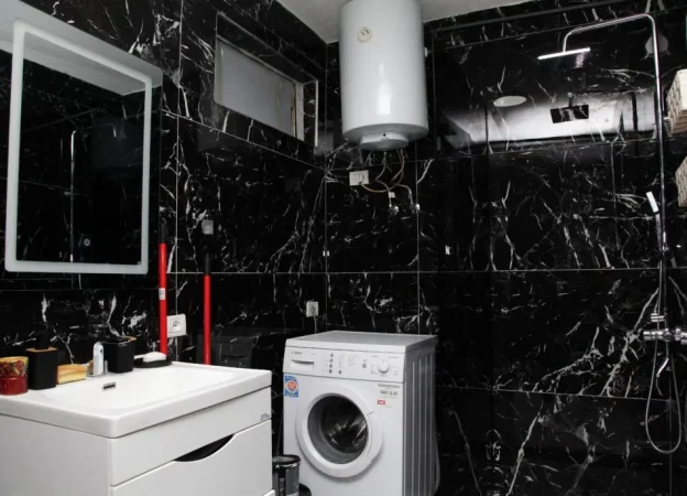 Tirane, jepet me qera apartament 3+1 Kati 2, 100 m² 600 € (RRUGA E DIBRES)