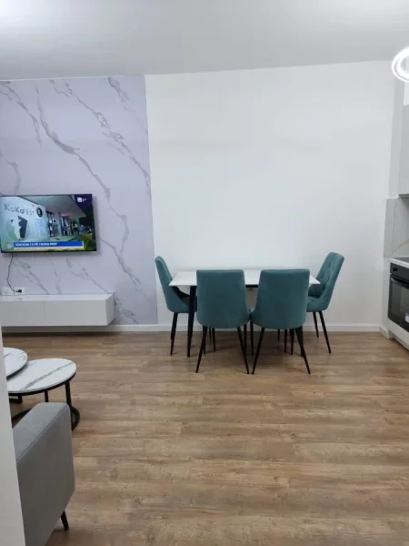 Tirane, jepet me qera apartament 1+1 Kati 4, 71 m² 850 € (KOMUNA PARISIT)