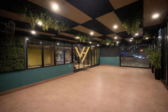 Tirane, jepet me qera ambjent biznesi Kati 2, 150 m² 2.000 € (SAUK I RI)