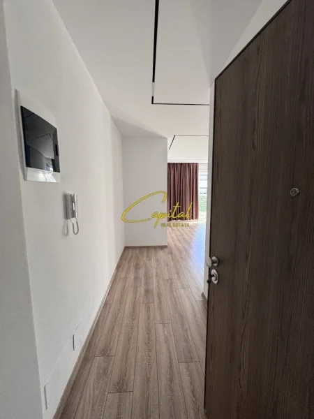 Tirane, jepet me qera apartament 2+1 Kati 7, 110 m² 900 € (KOMUNA E PARISIT)